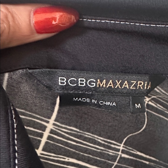 BCBGMaxAzria Black and White Patterned Top - Picture 4 of 4